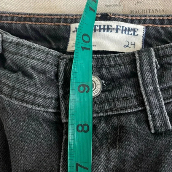 We The Free Loren High Rise Carpenter Barrel Jeans New with Size Tag MSRP 148$ - Picture 11 of 11